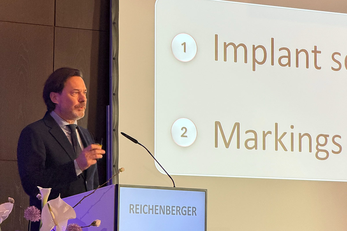 Brustvergrößerung – Vortrag von Prof. Dr. Reichenberger beim VDAEPC ...