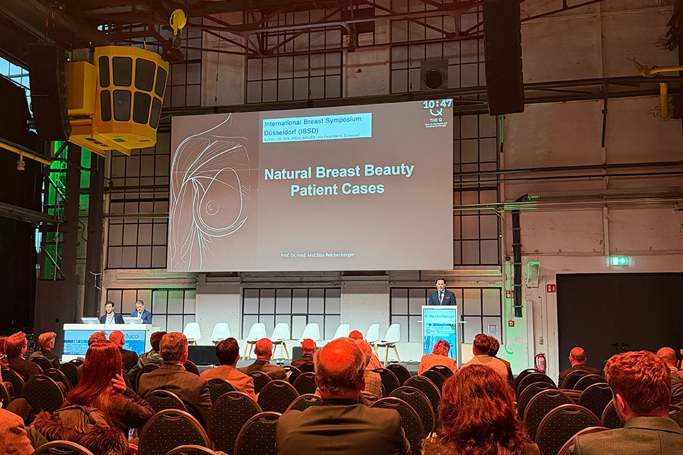 Live-Operation & Vorträge beim Breast Symposium Düsseldorf 2026